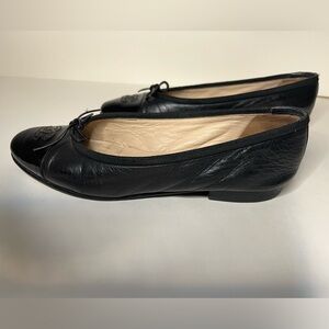 Chanel Black Lambskin Leather Ballet Flats w/ Patent Cap Toe CC Logo Sz EU 37.5